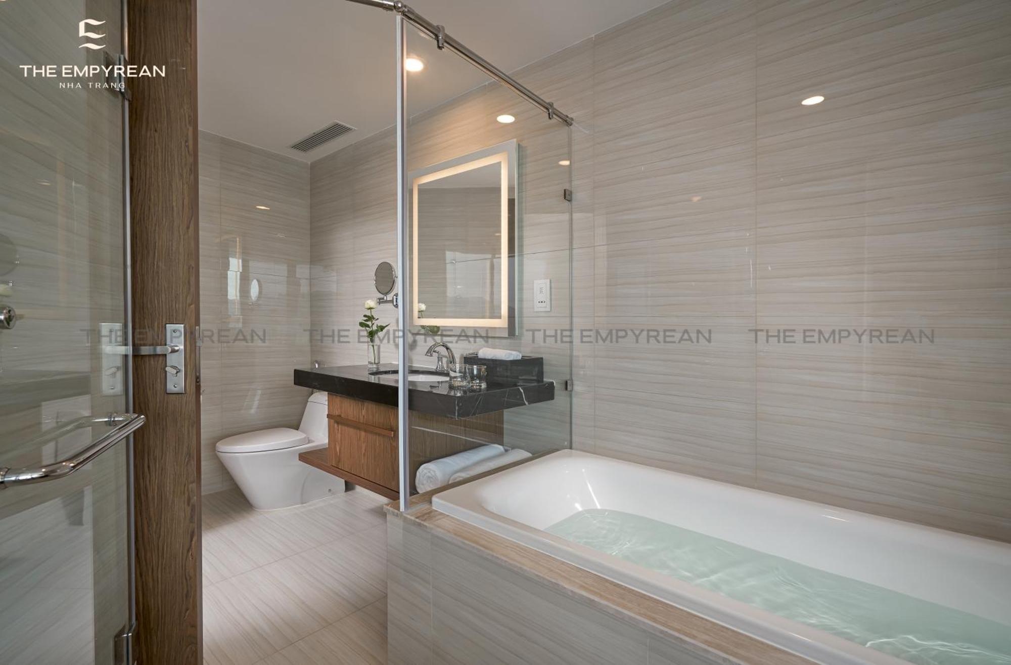 The Empyrean Nha Trang Hotel Quarto foto